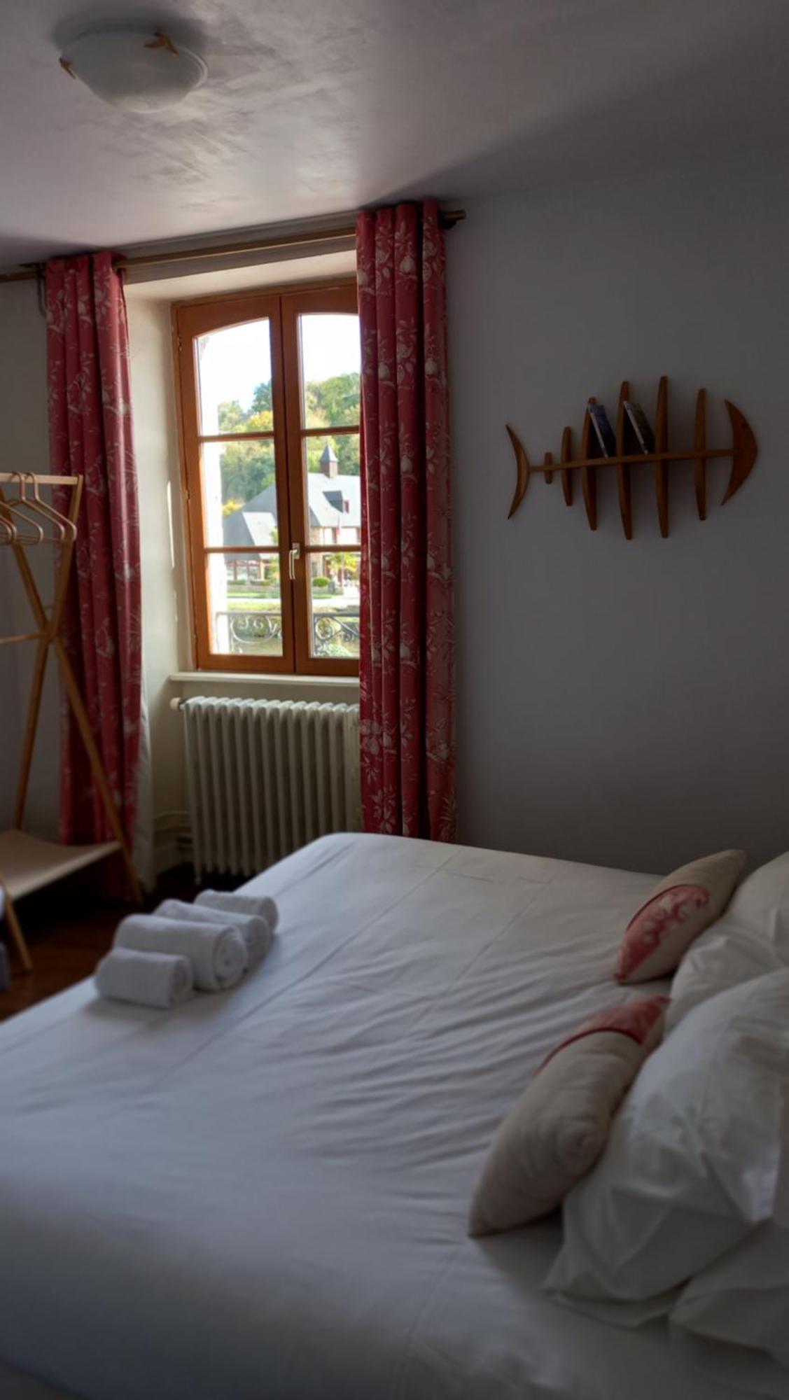 Bed and Breakfast Le Poisson Ivre Dinan Exterior foto